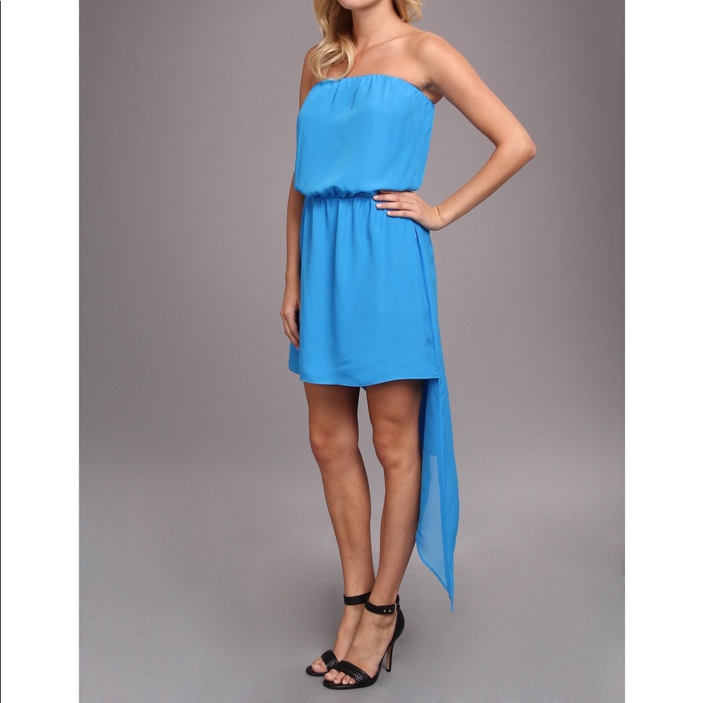 💙 BCBGeneration Blue Strapless Dress